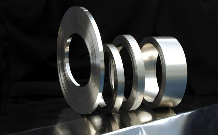 不锈钢带轧制过程中跑偏的原因