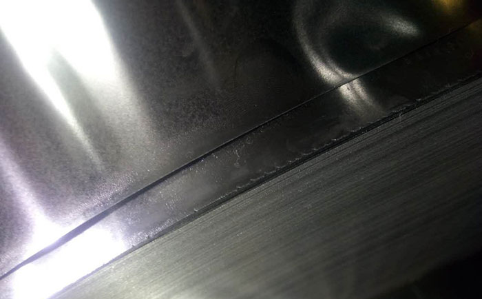 不锈钢带钢产生边裂的原因及预防处理