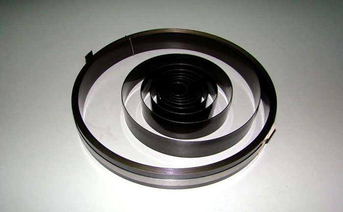 弹簧钢簧片脆性及热处理裂纹缺陷的控制措施